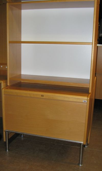 Huvudbild Jalusiskåp med överhylla TUA - begagnad