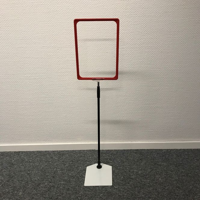 Huvudbild Skylthållare hög A4 röd med fot