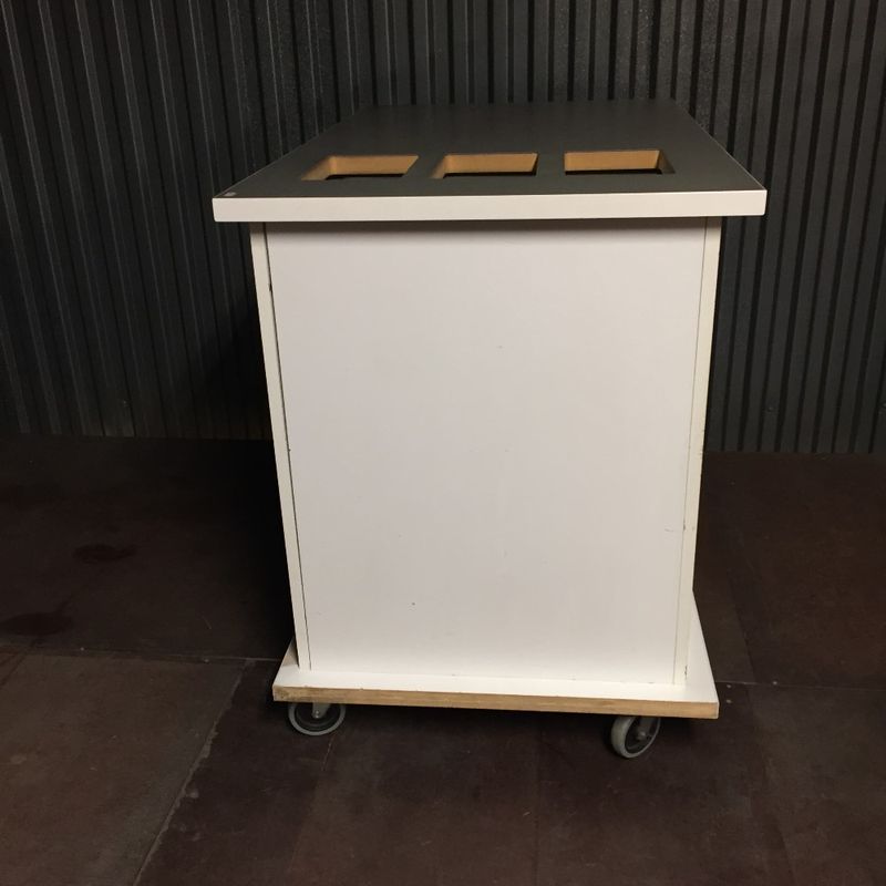 Butiksdisk med fällbar sidoskiva - begagnad