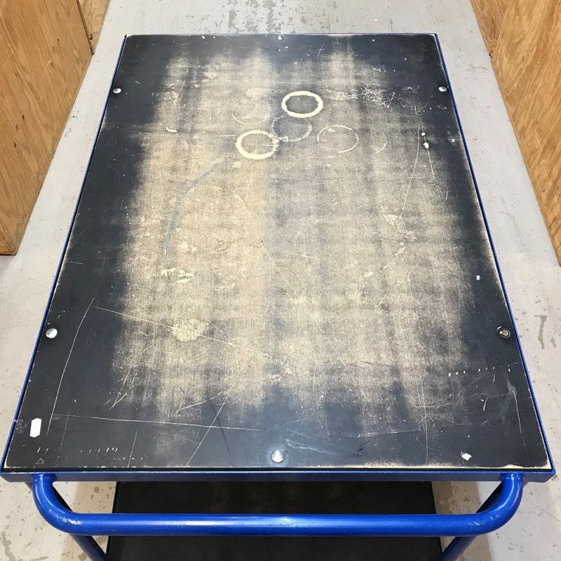 Bordsvagn blå/svart 70x100cm - begagnad