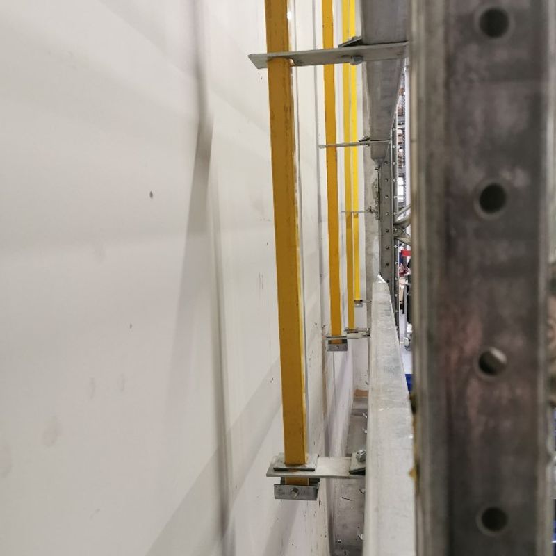 Bottenkonsol för genomskjutsskydd - begagnad