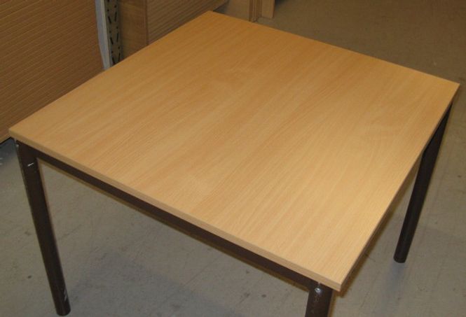 Huvudbild Bordsskiva boklam. 800x800 mm - begagnad